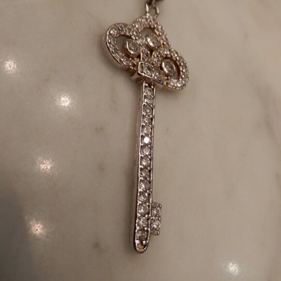 Sterling Silver Keys Pendants and Chain - Picture 7 of 16